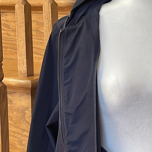 NWOT RED VALENTINO NAVY BLUE SEMI GLOSSY NYLON FLARED SCALLOPED EDGE ZIP JACKET - Picture 15 of 15